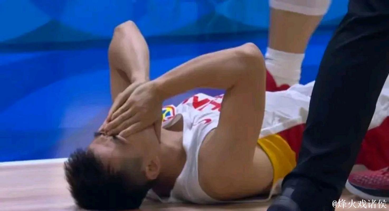 李凯尔投篮4中0得到0分1篮板2助攻，正负值全场最低-20