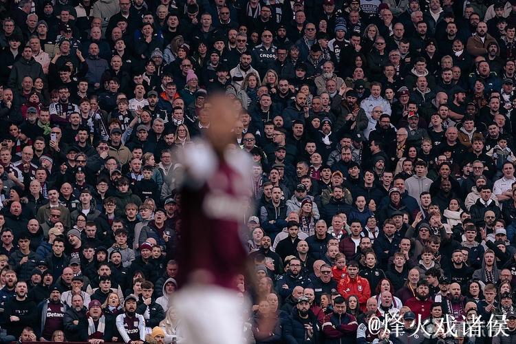 维拉主场唱欧冠chant嘲讽枪手？球迷解释：我们